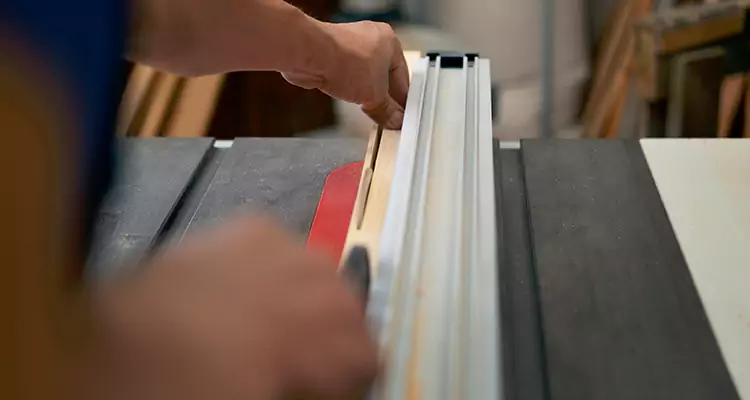 Bifold Door Seal Repair in Oakleaf Plantation, FL