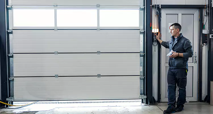 Our Garage Door Repair Services in Oakleaf Plantation, FL