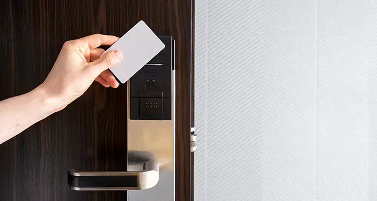Why Choose Us for Hotel Keycard Lock Repair in Oakleaf Plantation, FL?