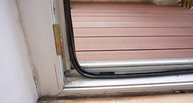 Why Choose Us for Leaking Sliding Glass Door Repair in Oakleaf Plantation, FL?