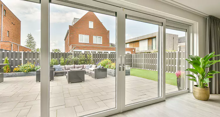 Best Sliding Screen Door Replacement Company in Oakleaf Plantation, FL