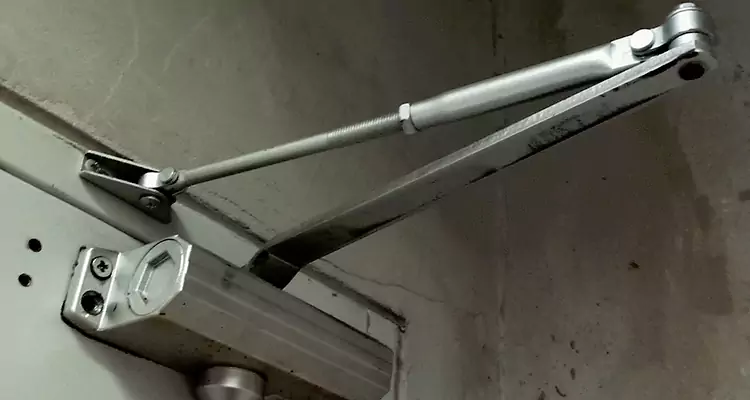 Door Closer Parallel Arm Installation in Oakleaf Plantation, FL