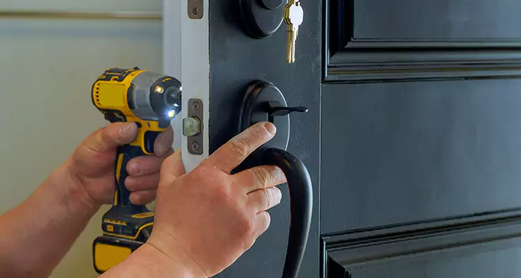 Comprehensive Door Lock Repair Services in Oakleaf Plantation, FL