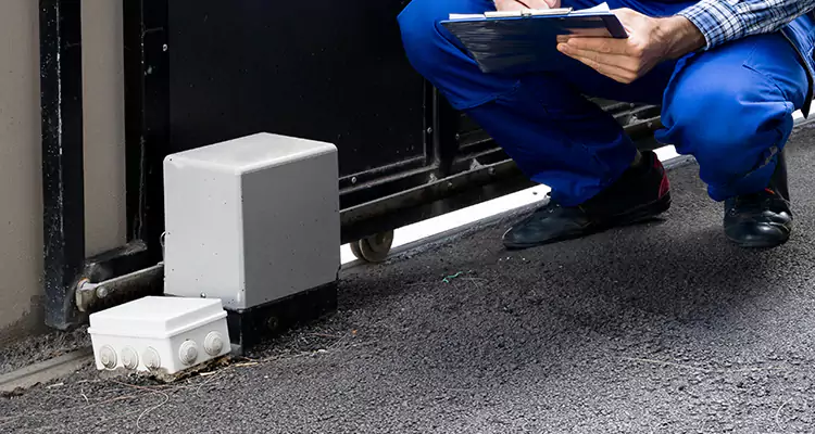 Genie Garage Door Sensor Replacement in Oakleaf Plantation, FL