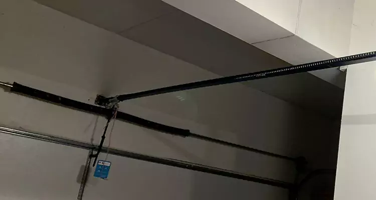 Garage Door Spring Removal in Oakleaf Plantation, FL