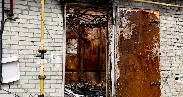 Metal Door Rust Repair in Oakleaf Plantation, FL