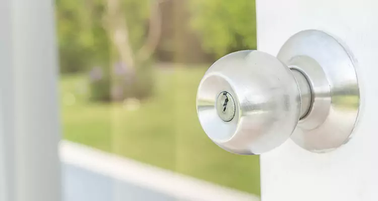 Patio Door Mechanism Jammed in Oakleaf Plantation, FL