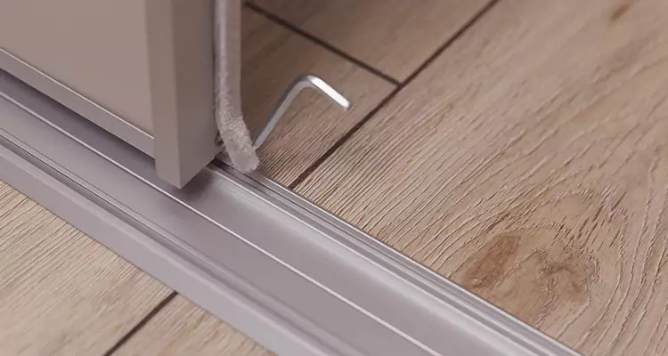 Squeaky Sliding Door Repair in Oakleaf Plantation, FL